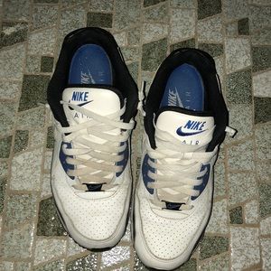 Nike  shoes